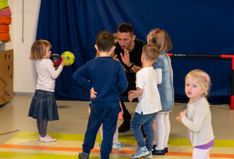 Piłkarz Pogoni Szczecin w Sowie.